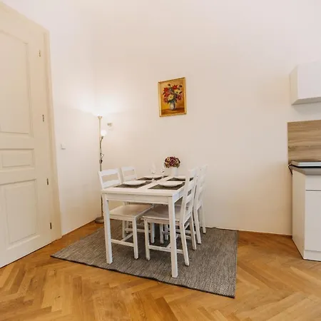 Designed 2bd- 65 M2 Next To Main Station