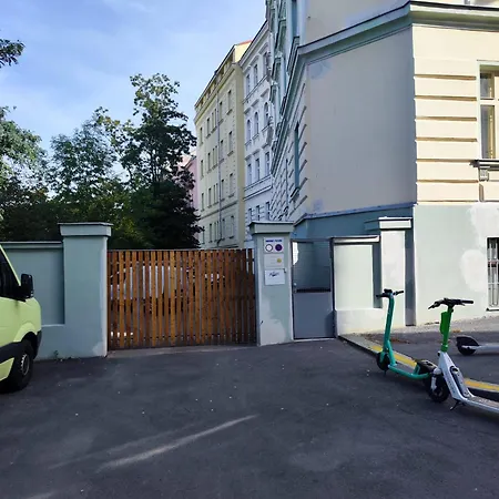 Apartment Designed 2bd- 65 M2 Next To Main Station Prague